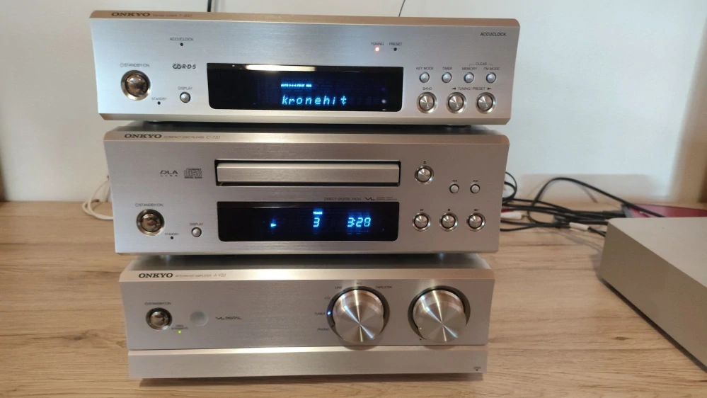 Onkyo INTEC 275 (A-933, C-733, T-433)