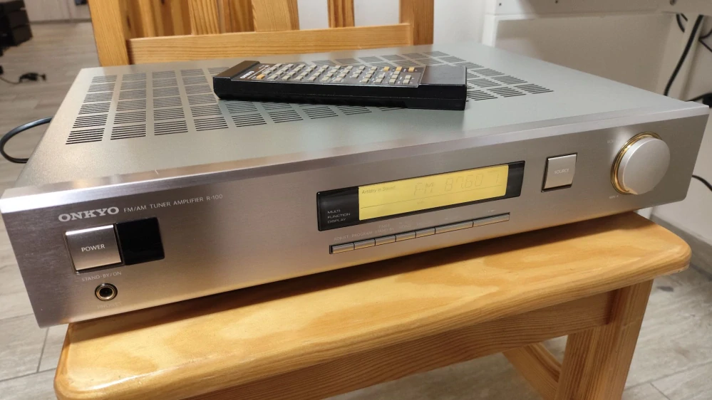 Onkyo R-100