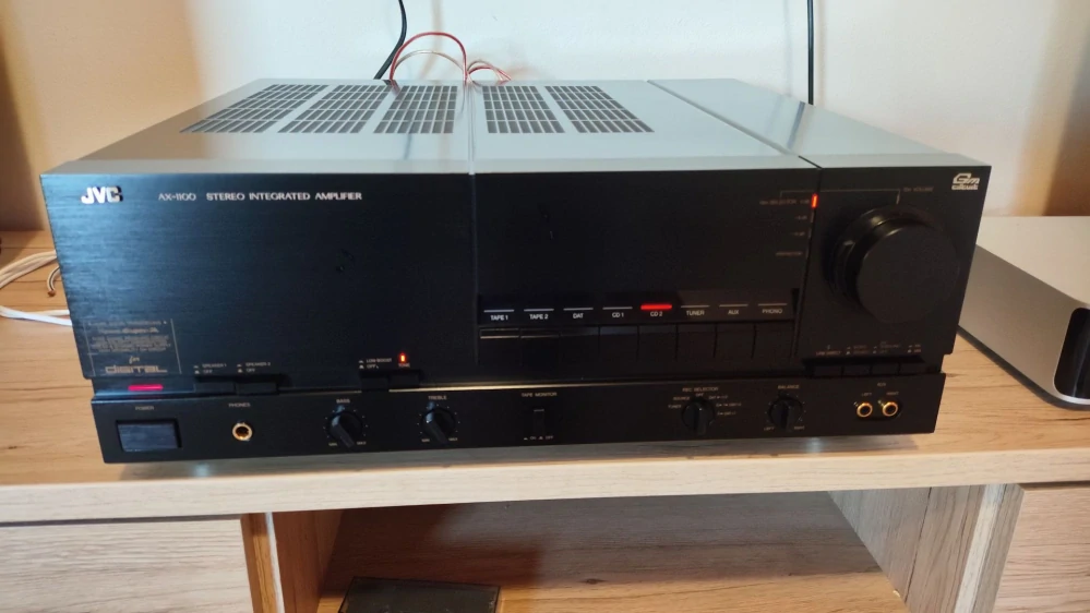 JVC AX-1100