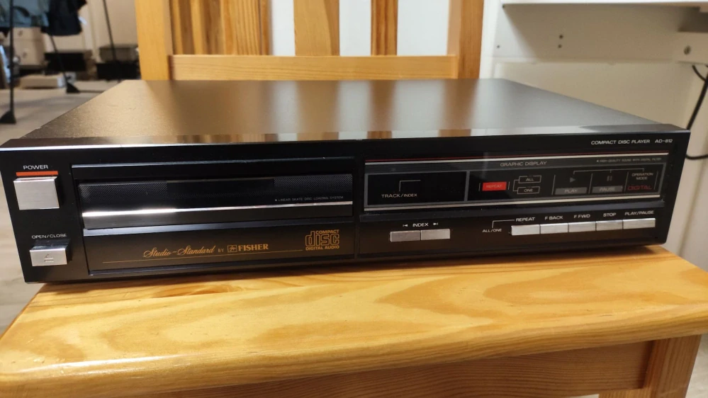 Fisher AD-812