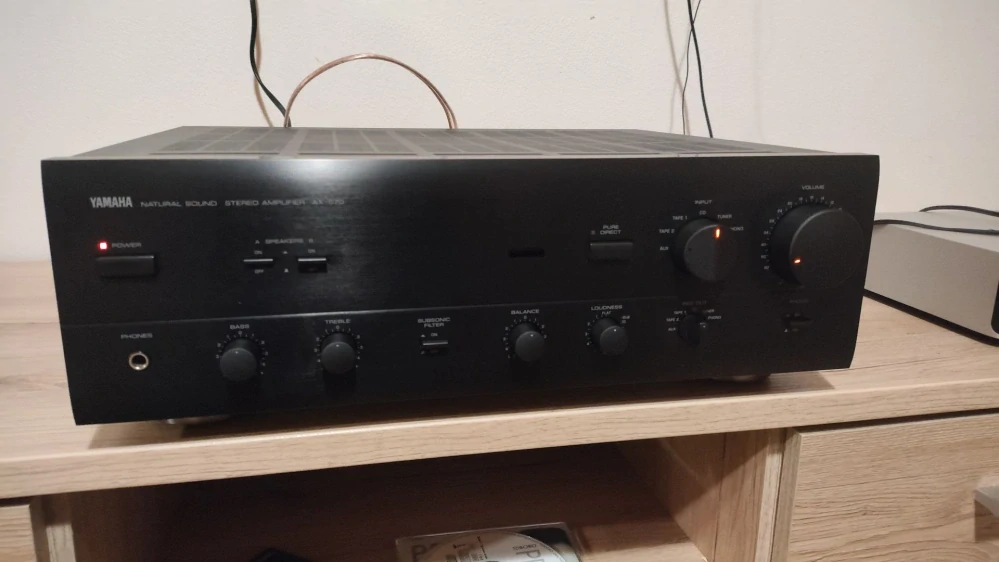 Yamaha AX-570