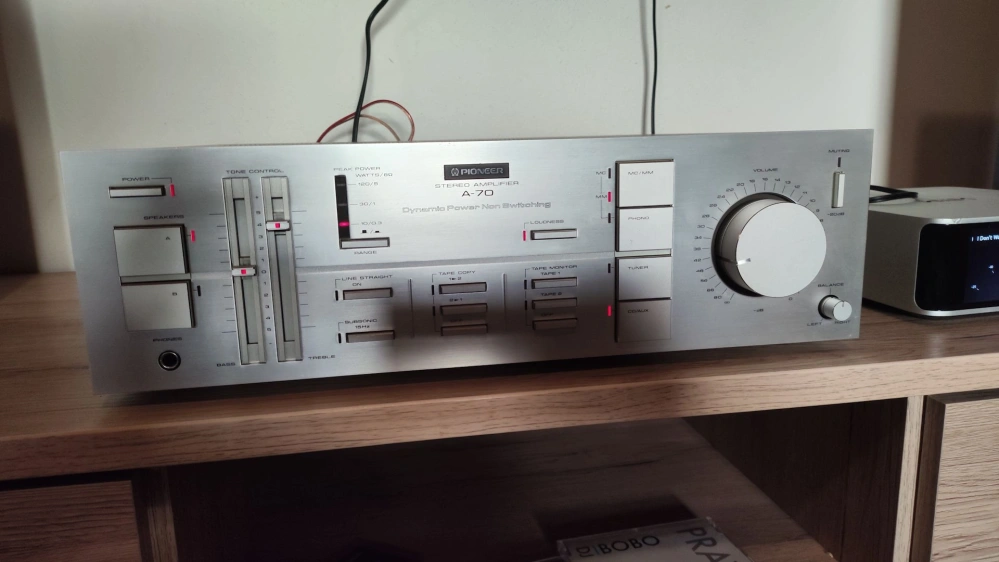 Pioneer A-70