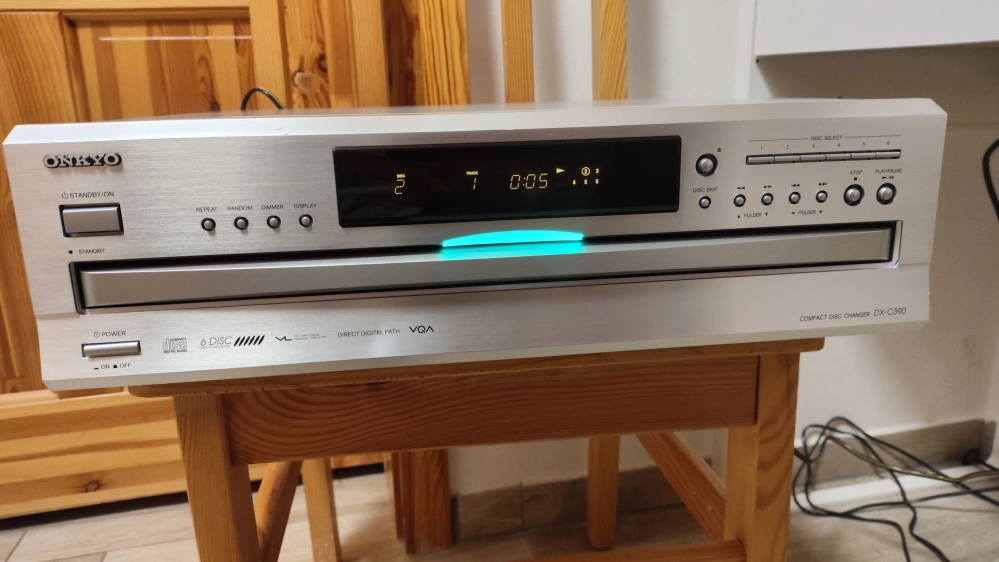Onkyo DX-C390