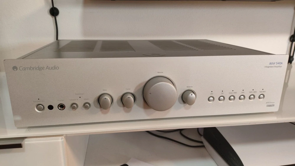 Cambridge Audio Azur 540A V2