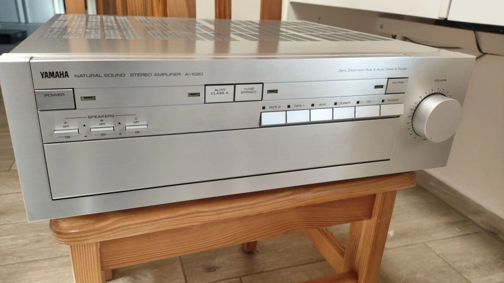 Yamaha A-1020