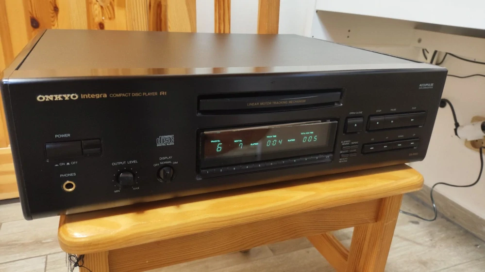 Onkyo Integra DX-6850