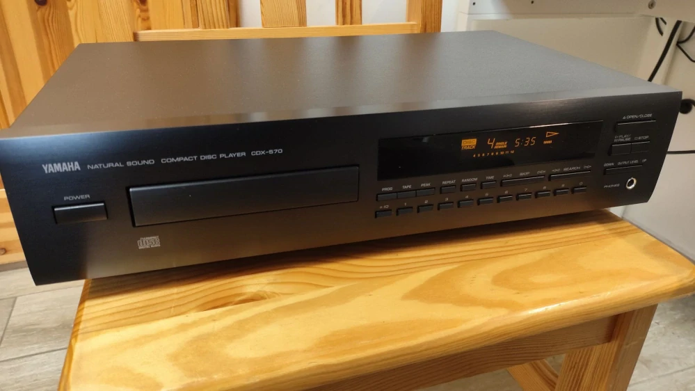 Yamaha CDX-570