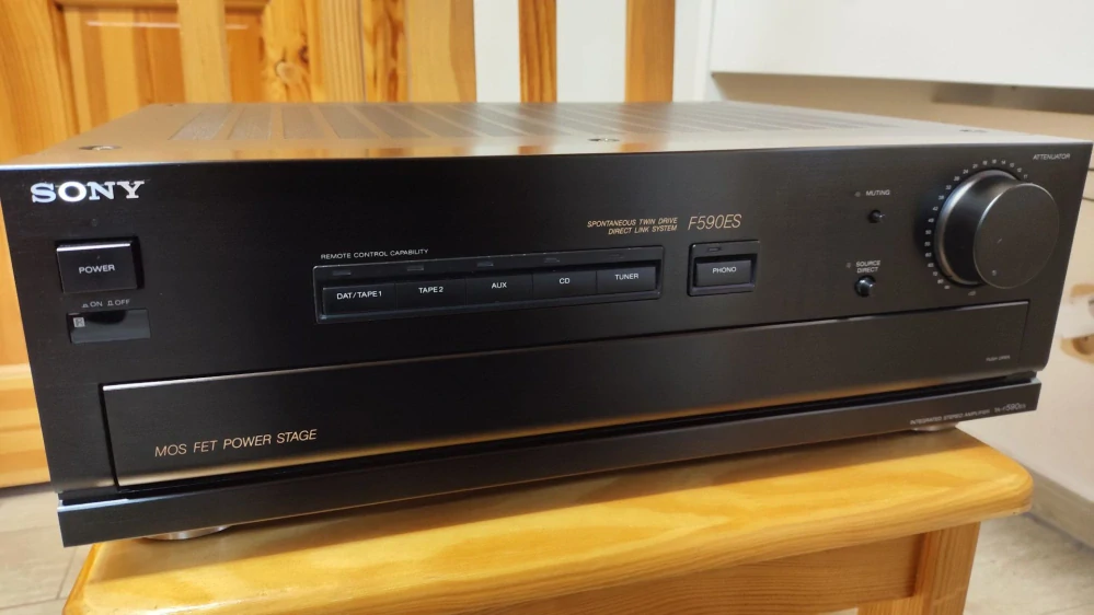 Sony TA-F590ES