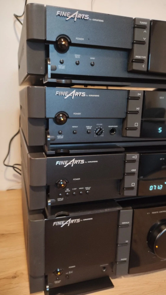 Grundig Fine Arts (V1 + CD2 + T12 + CF11)