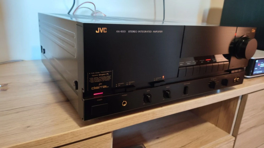 JVC AX-1100