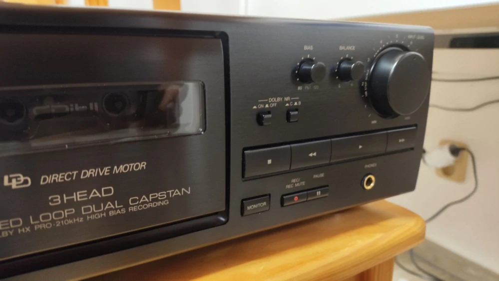 JVC TD-V562