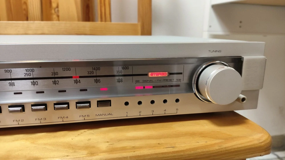 Benytone M2600T