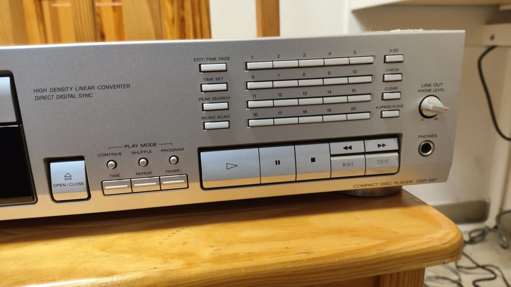 Sony CDP-597