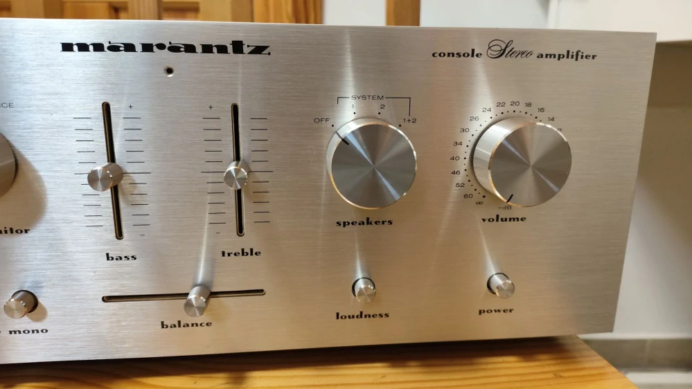Marantz 1050