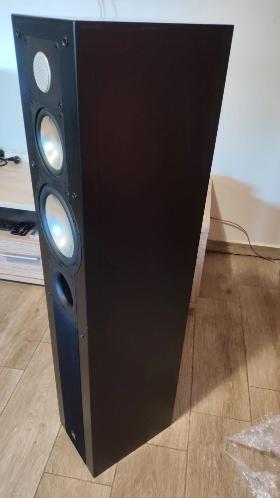 Elac CL 142