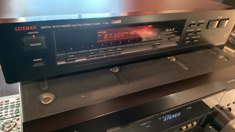 LUXMAN T-353