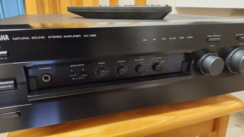 Yamaha AX-396