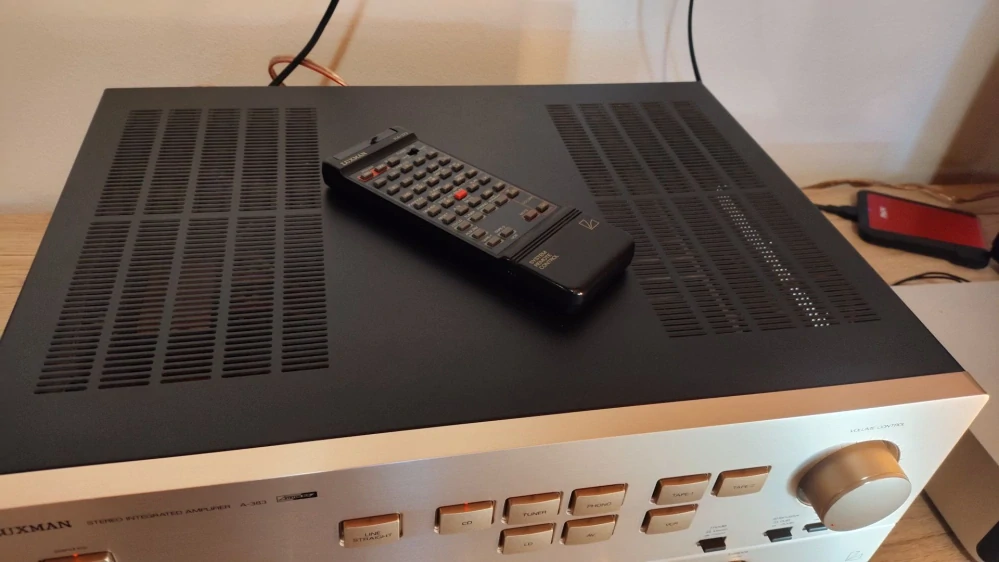 Luxman A-383