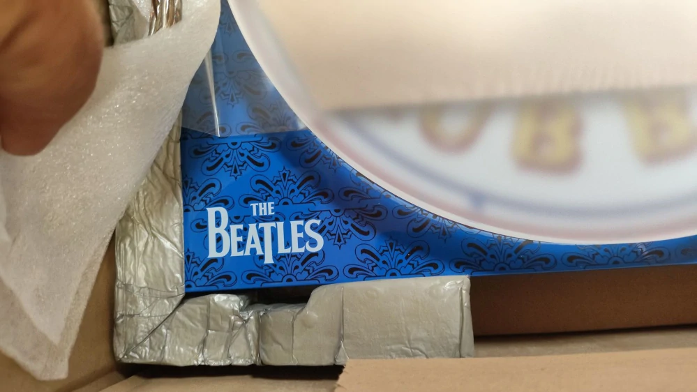 Pro-Ject Essential III Sgt. Pepper's Drum