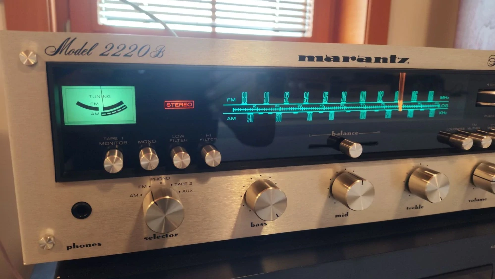 Marantz 2220B