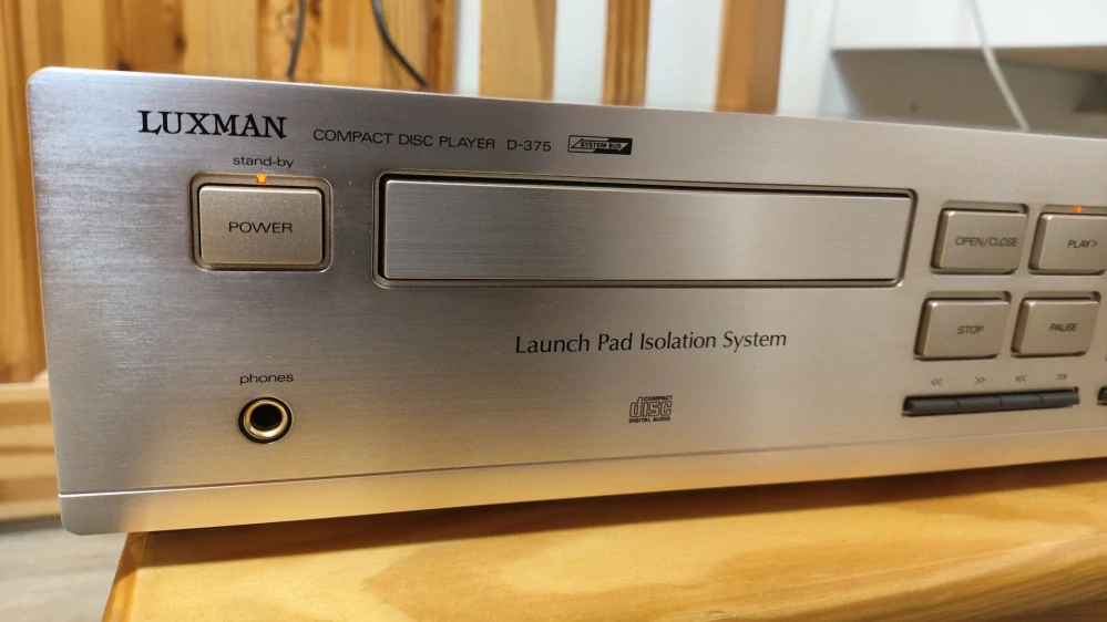 Luxman D-375