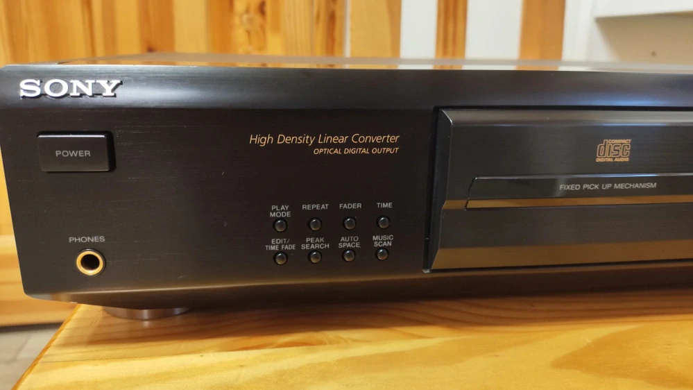 Sony CDP-XE700