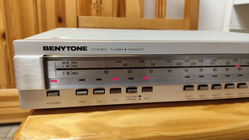 Benytone M2600T