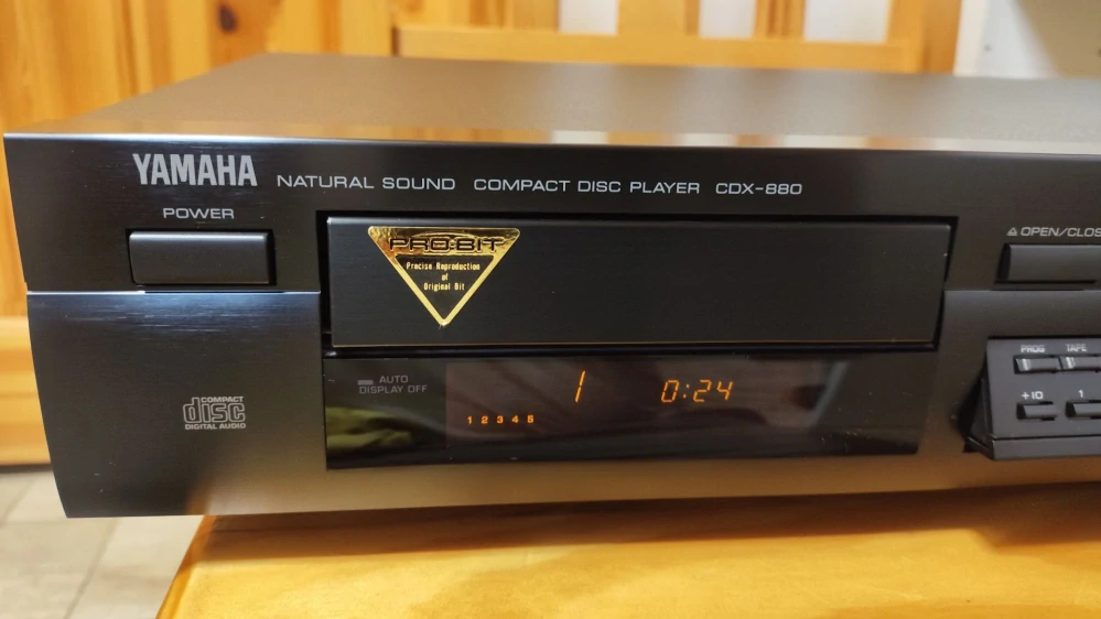 Yamaha CDX-880