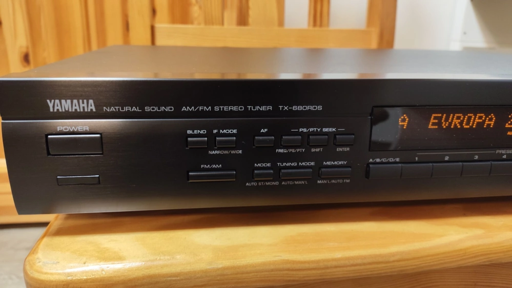 Yamaha TX-680RDS
