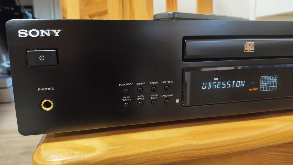 Sony CDP-XB630QS