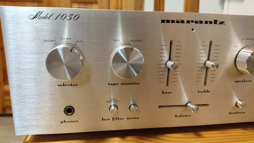 Marantz 1050
