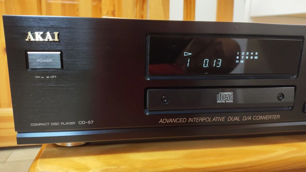 AKAI CD-57