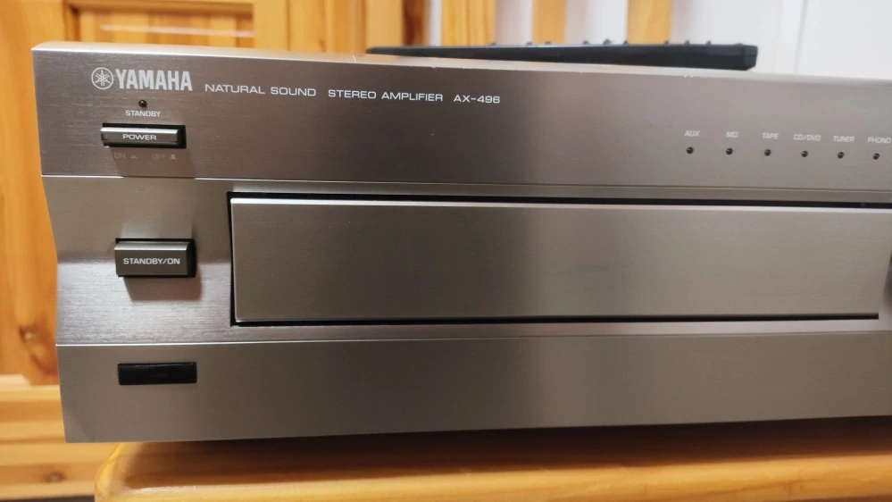 Yamaha AX-496 – Špičkový stereo zesilovač