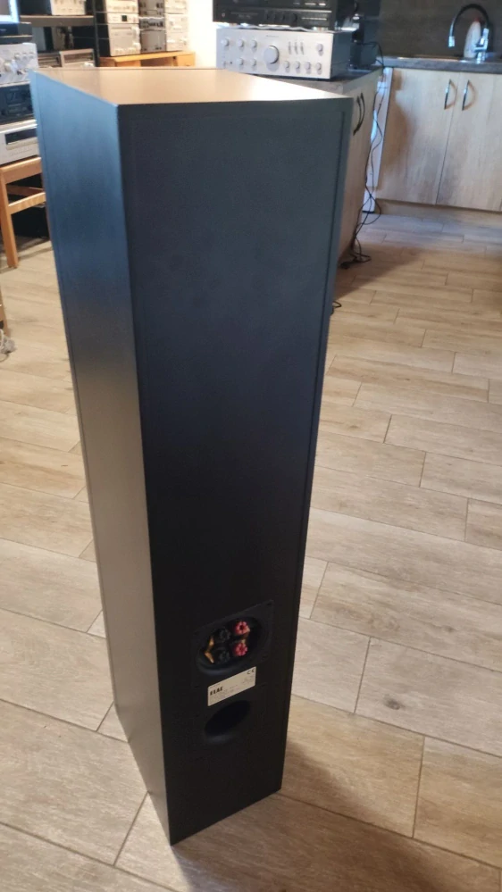 Elac CL 142