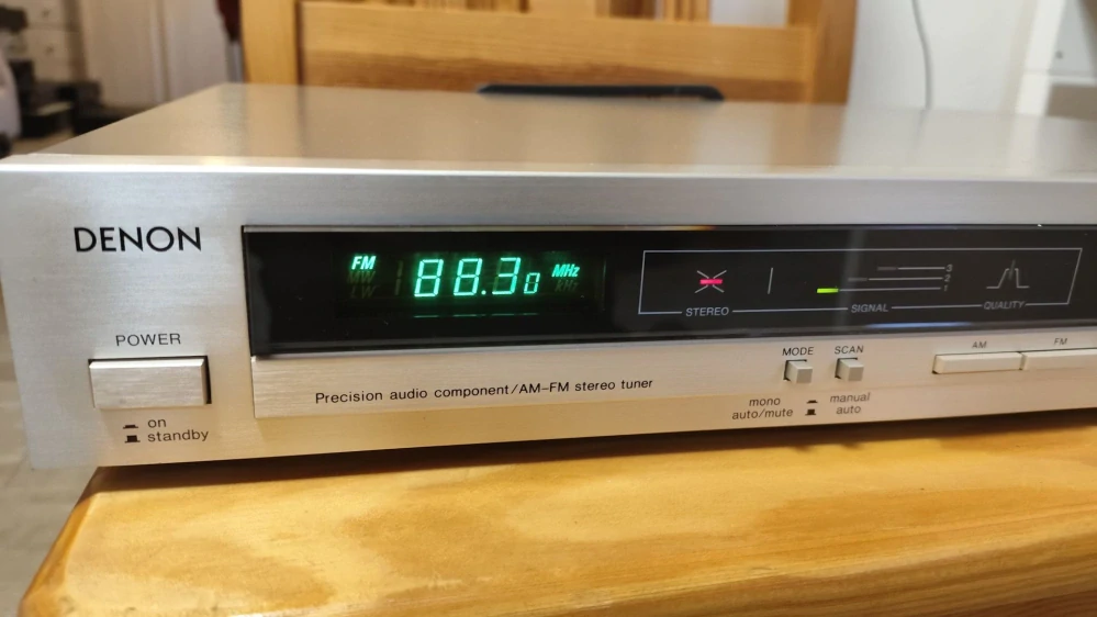 Denon TU-747