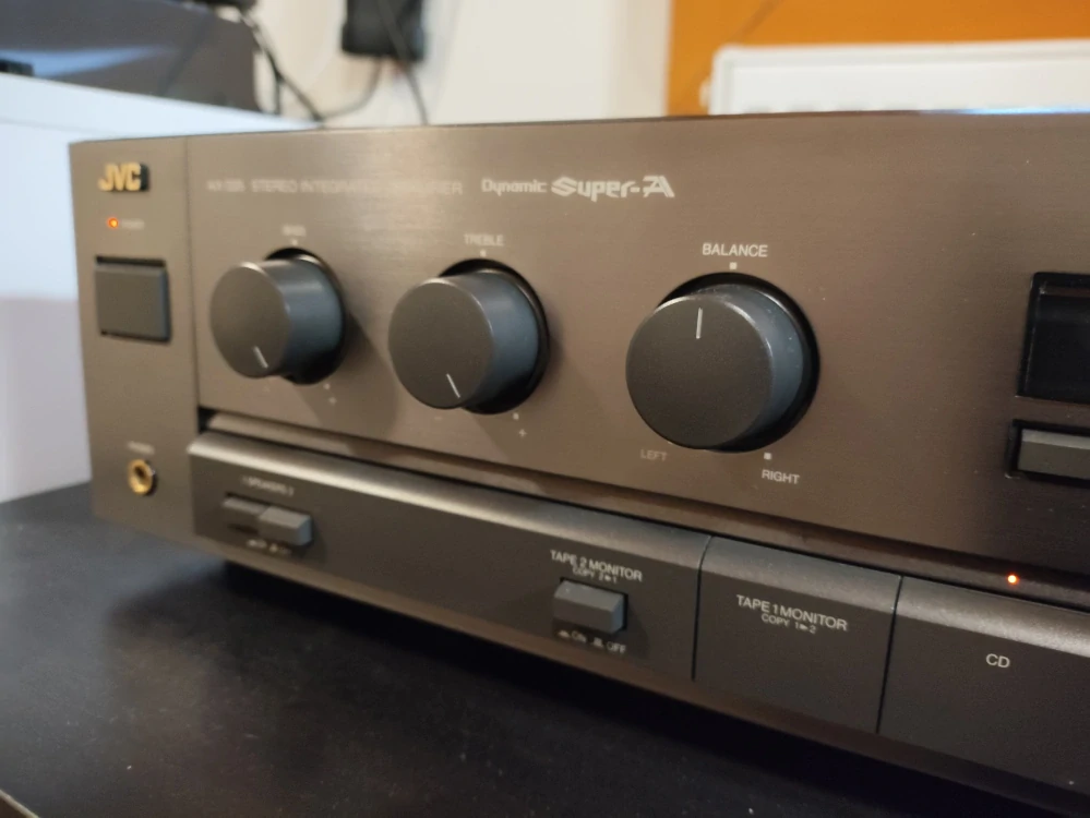 JVC AX-335