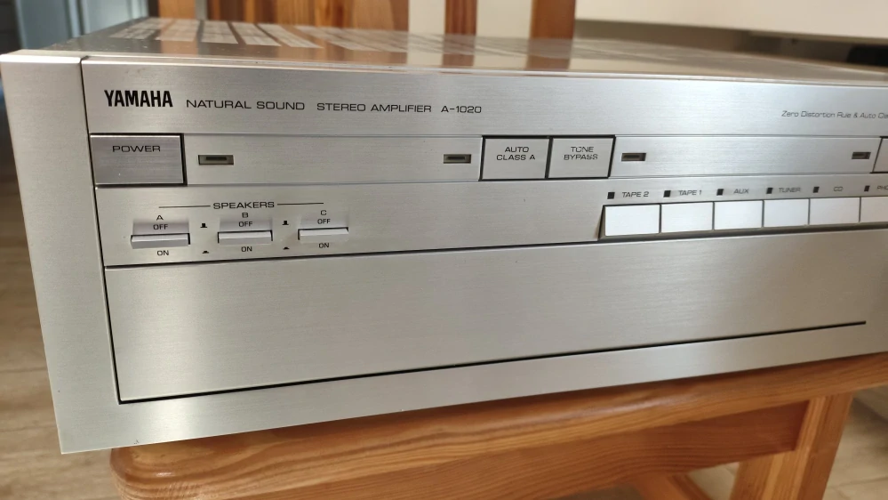 Yamaha A-1020