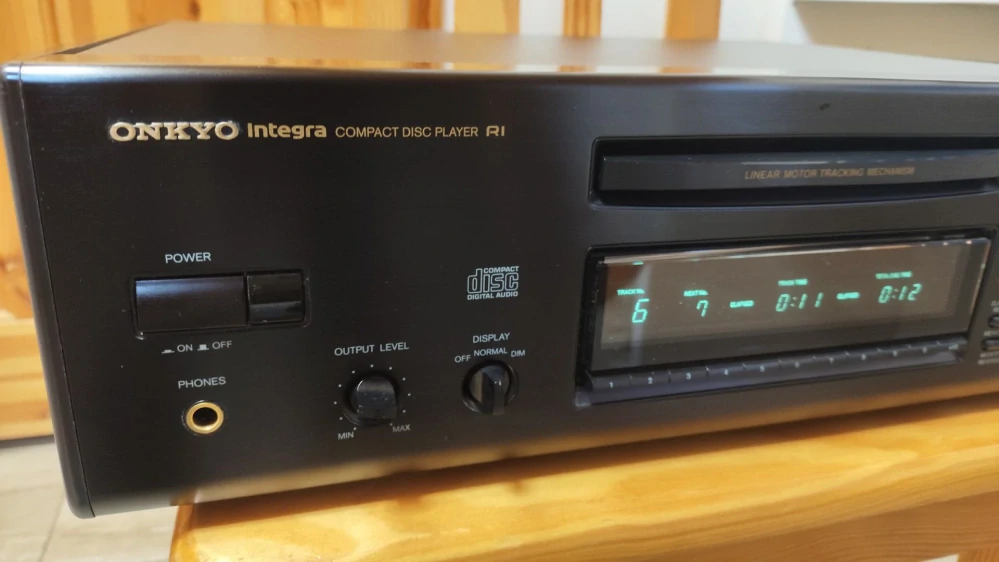 Onkyo Integra DX-6850