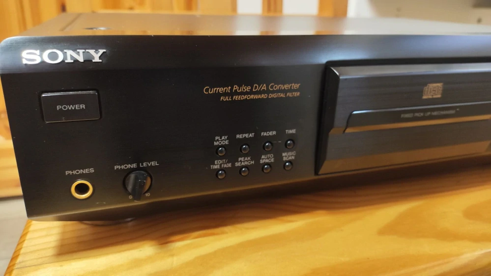 Sony CDP-XE900