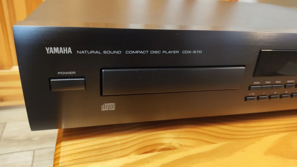 Yamaha CDX-570