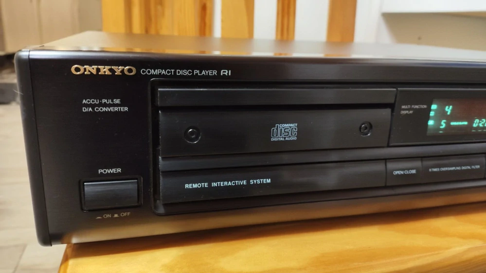 Onkyo DX-700