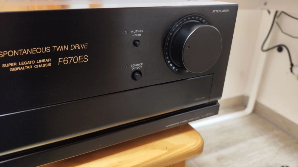 Sony TA-F670ES