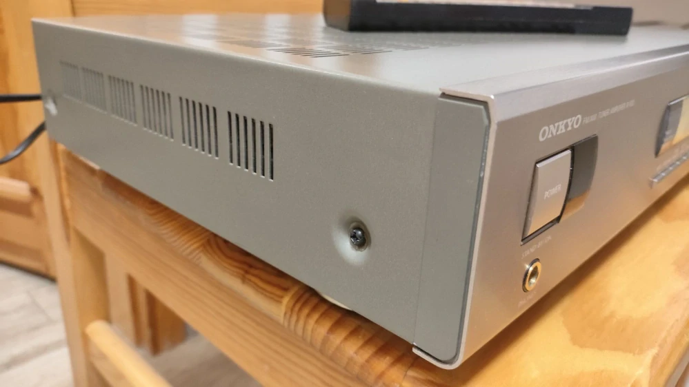 Onkyo R-100