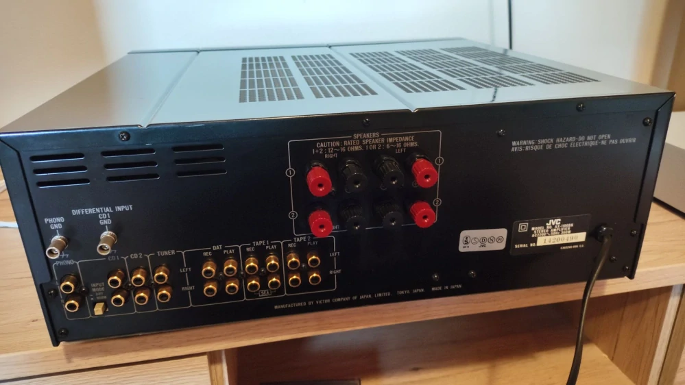 JVC AX-1100