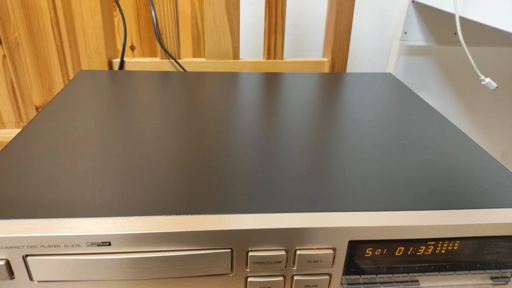 Luxman D-375