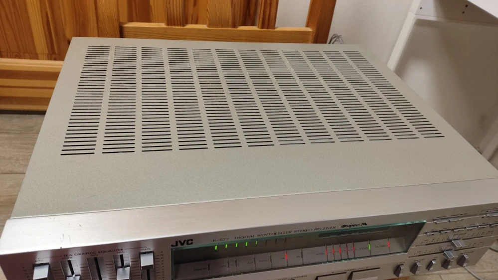 JVC R-S77