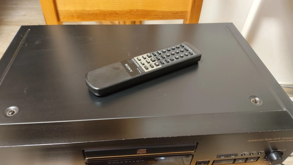 Sony CDP-XB630QS