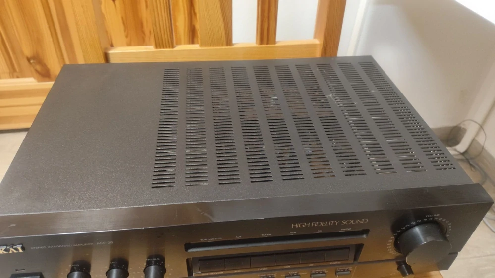 Akai AM-26