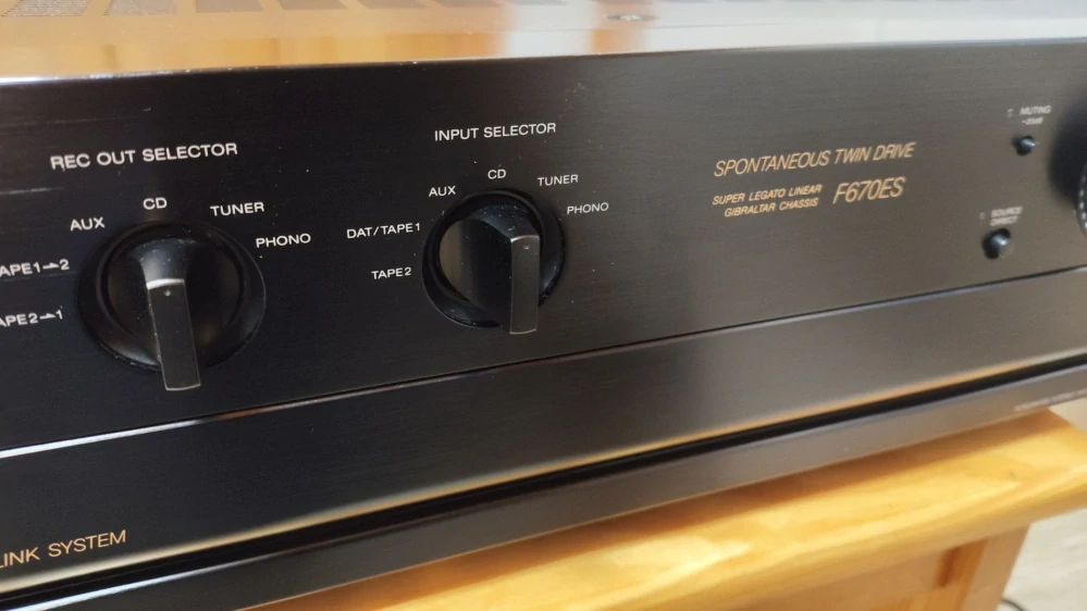 Sony TA-F670ES