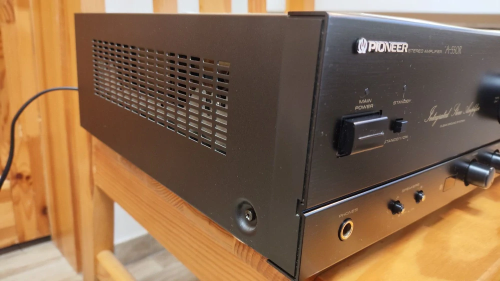Pioneer A-550R